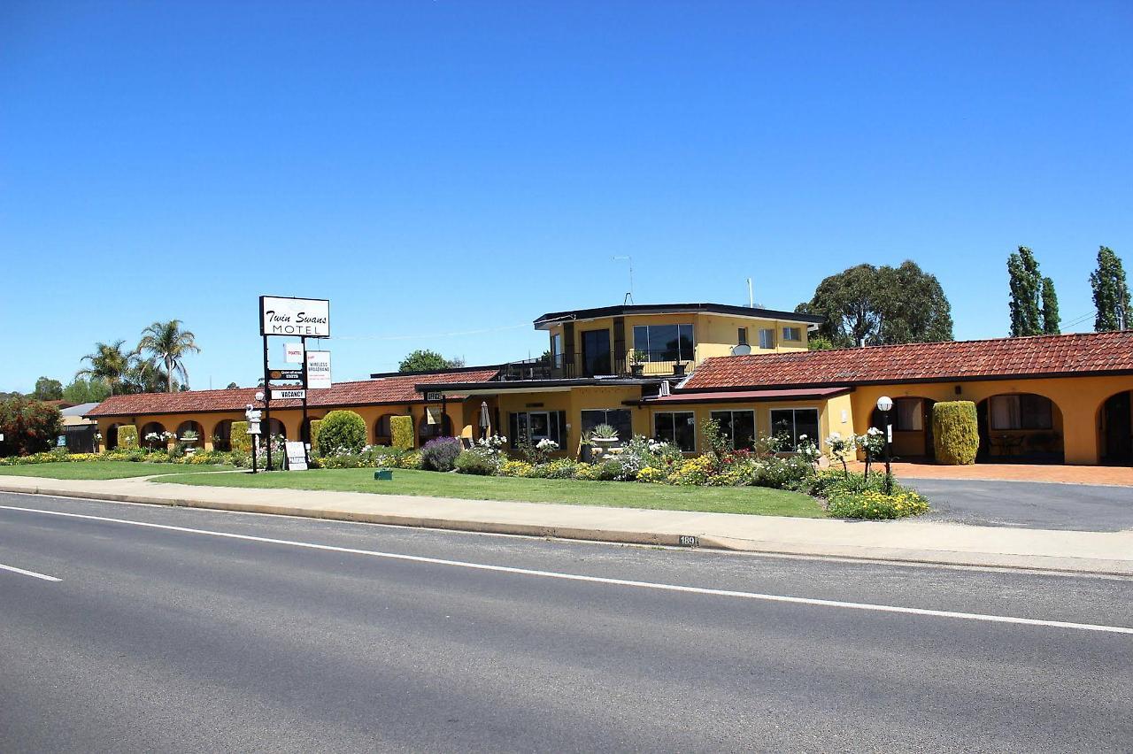 Twin Swans Motel Inverell Kültér fotó