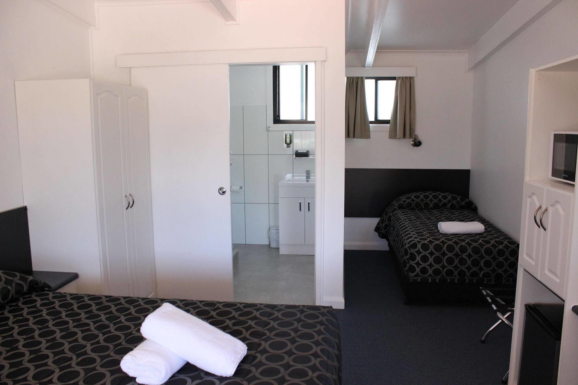 Twin Swans Motel Inverell Kültér fotó